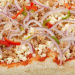 Пицца "Тунец и лук" с тунцом, красным луком и перцем чили полуфабрикат замороженный Maestrello 425 г, этикетка, купить оптом и в розницу с доставкой по москве и московской области, недорого, низкая цена