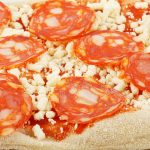 Пицца "Пеперони" с острой салями полуфабрикат замороженный Maestrello 395 г, этикетка, купить оптом и в розницу с доставкой по москве и московской области, недорого, низкая цена